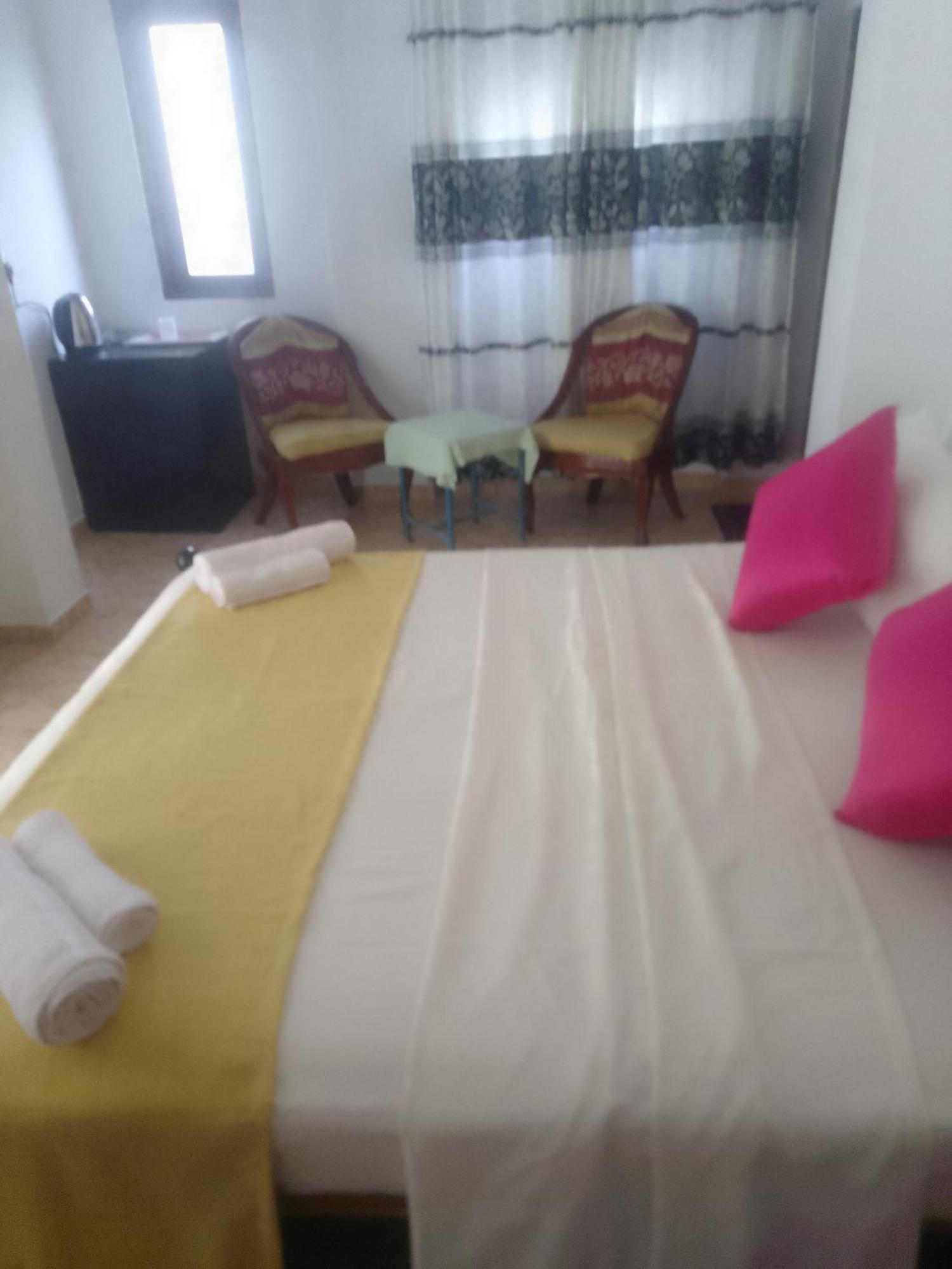 Steur Villa Negombo Exteriör bild
