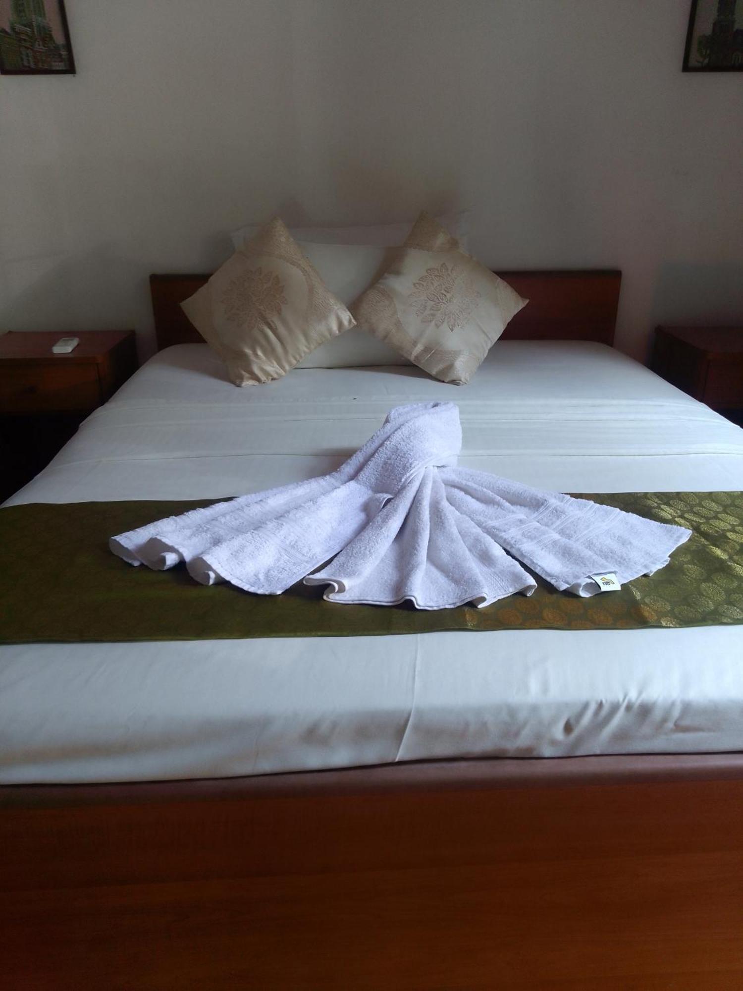 Steur Villa Negombo Exteriör bild